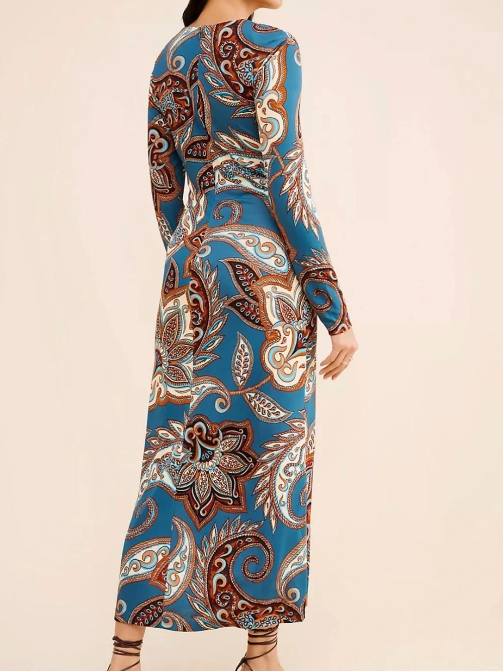 FARM Rio Wonderful Bouquet Midi Dress - Picture 2 of 3